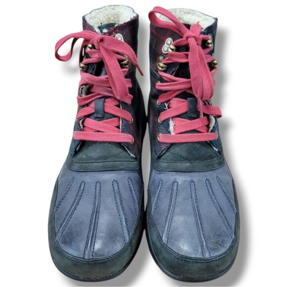 Cole Haan Shoes Size 8.5 Cole Haan Air Rhone Quilted Navy Plaid Waterproof Boots - Picture 3 of 12